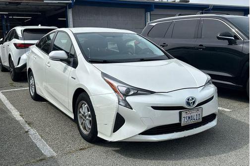 2016 Toyota Prius Two