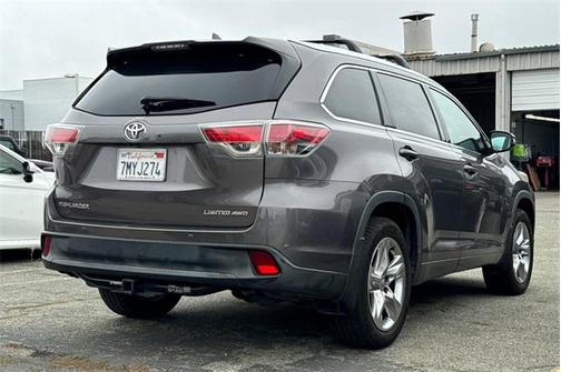 2015 Toyota Highlander Limited Platinum