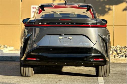 2023 Lexus RZ 450e Luxury