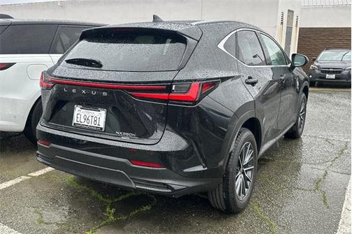 2026 Lexus NX 350h Premium