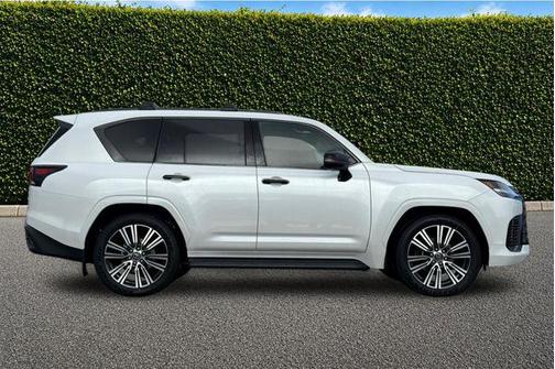 White Pearl 2026 Lexus LX 600 Luxury