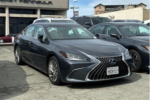 2022 Lexus ES 300h Luxury