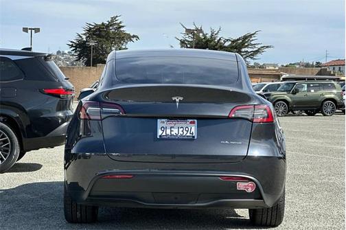 2024 Tesla Model Y Long Range Dual Motor All-Wheel Drive