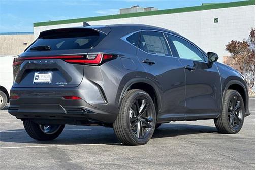 2026 Lexus NX 450h+ Luxury