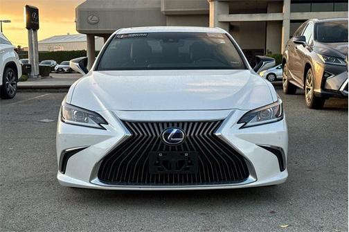 2021 Lexus ES 300h Base