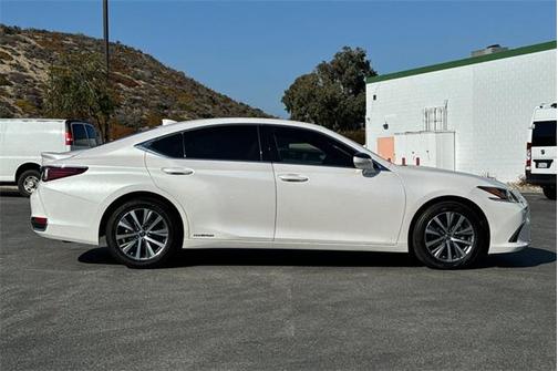 2021 Lexus ES 300h Base