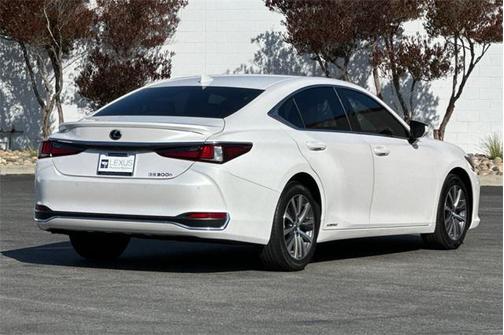 2021 Lexus ES 300h Base