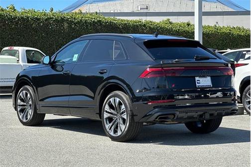 2025 Audi Q8 55 Premium Plus