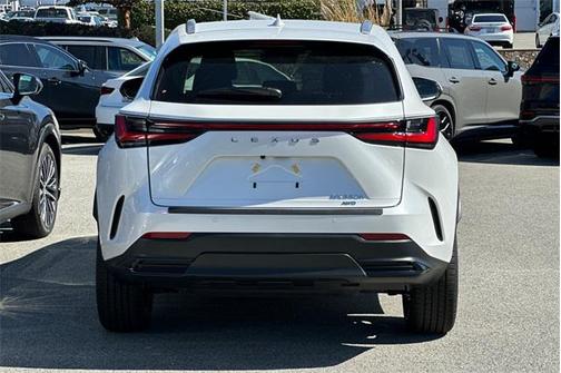 2025 Lexus NX 350h Premium