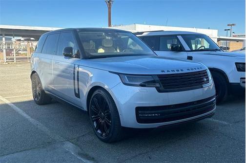 2025 Land Rover Range Rover P530 SE