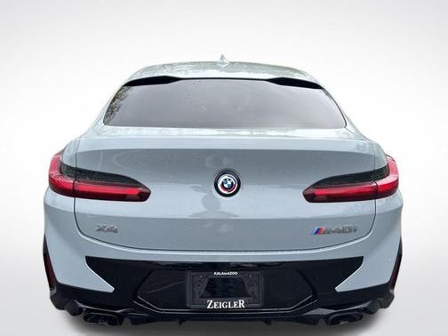 2023 BMW X4 M40i