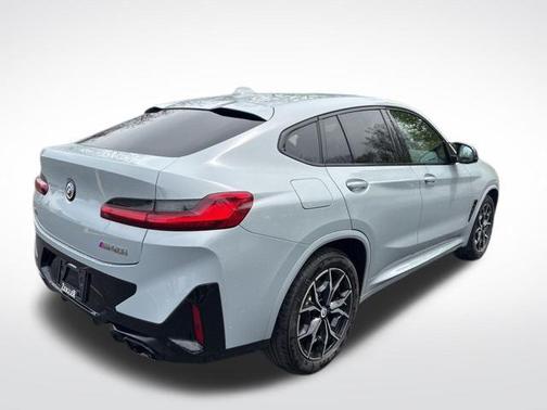 2023 BMW X4 M40i