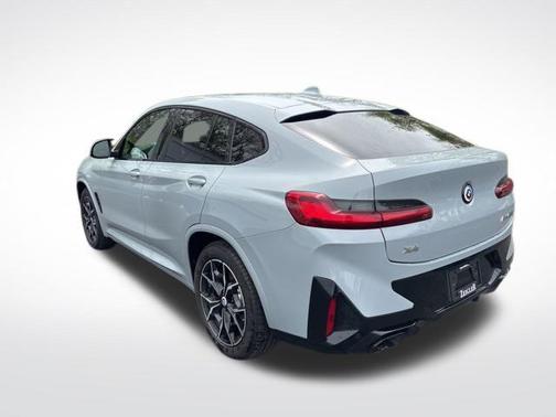 2023 BMW X4 M40i