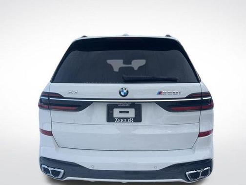 2025 BMW X7 M60i