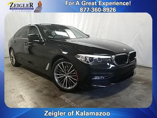 Photo 1 of 32 of 2018 BMW 530 i xDrive