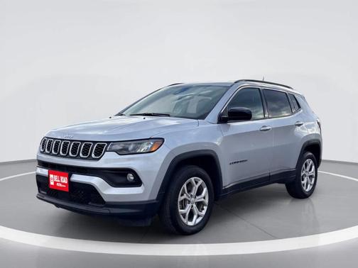 Silver Zynith 2024 Jeep Compass Latitude
