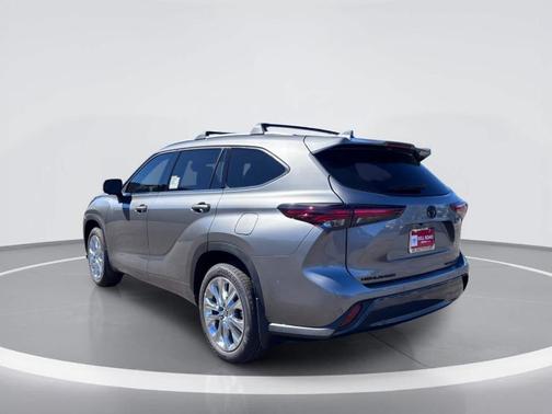 Metal 2026 Toyota Highlander Limited