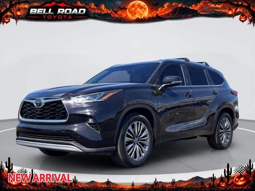 Opulent Amber 2020 Toyota Highlander Platinum