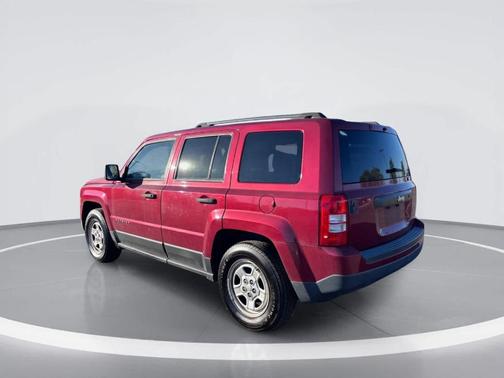 Deep Cherry Red Crystal Pearlcoat 2015 Jeep Patriot Sport