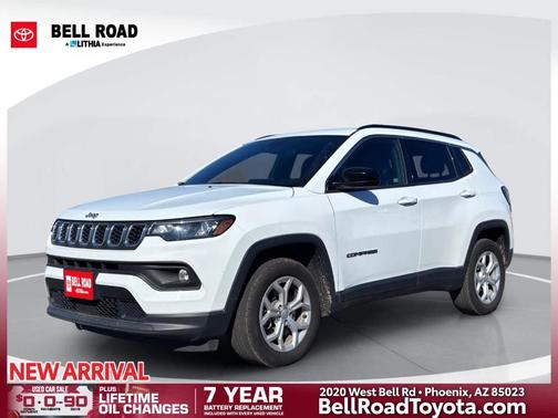 Bright White Clearcoat 2024 Jeep Compass Latitude
