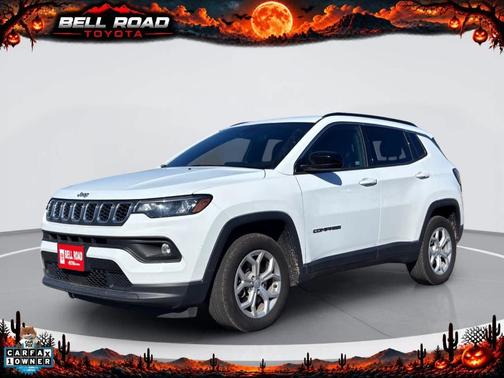 Bright White Clearcoat 2024 Jeep Compass Latitude