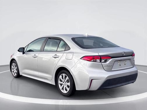 Classic Silver Metallic 2025 Toyota Corolla LE