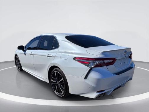 Wind Chill Pearl 2018 Toyota Camry XSE
