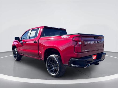 Radiant Red 2026 Chevrolet Silverado 1500 LT Trail Boss