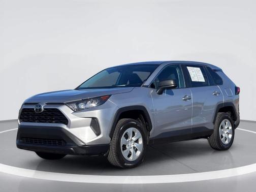 Silver Sky Metallic 2022 Toyota RAV4 LE