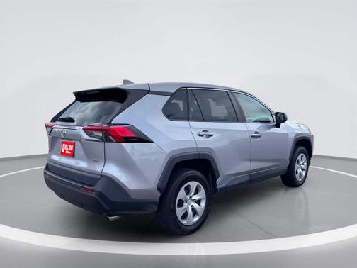 Silver Sky Metallic 2022 Toyota RAV4 LE