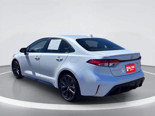Wind Chill Pearl 2024 Toyota Corolla SE