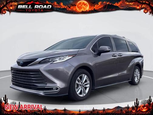 Predawn Gray Mica 2022 Toyota Sienna Limited