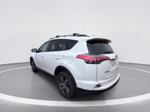 Super White 2017 Toyota RAV4 XLE