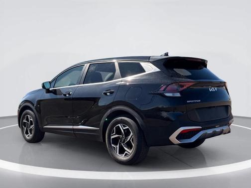 Fusion Orange 2023 Kia Sportage LX