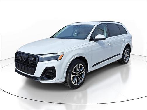 2025 Audi Q7 45 Premium