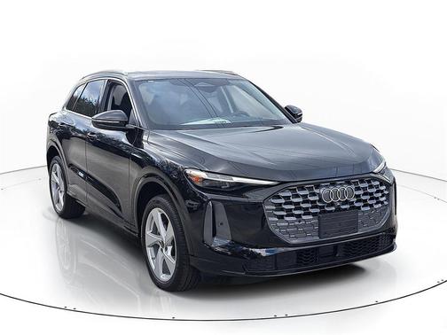 2025 Audi Q5 Premium Plus TFSI quattro S tronic