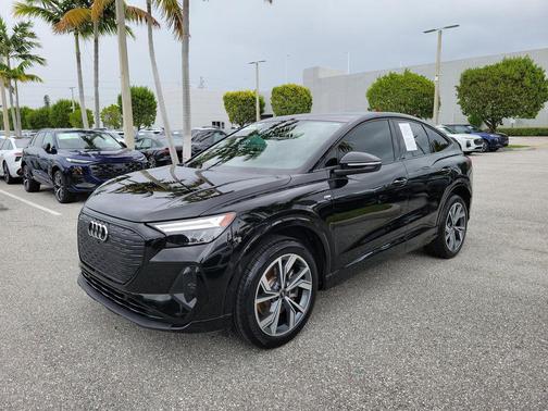 Mythos Black Metallic 2024 Audi Q4 e-tron Sportback Premium Plus 50 quattro