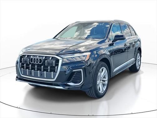 2025 Audi Q7 55 Premium
