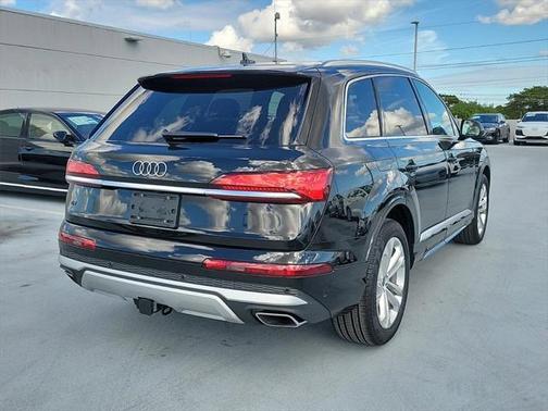 2025 Audi Q7 55 Premium