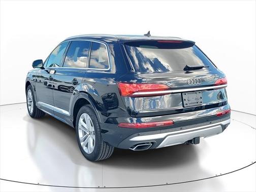 2025 Audi Q7 55 Premium
