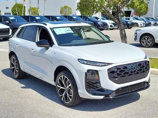 2026 Audi Q3 S line
