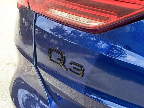 2025 Audi Q3 Premium 45 TFSI S line quattro Tiptronic