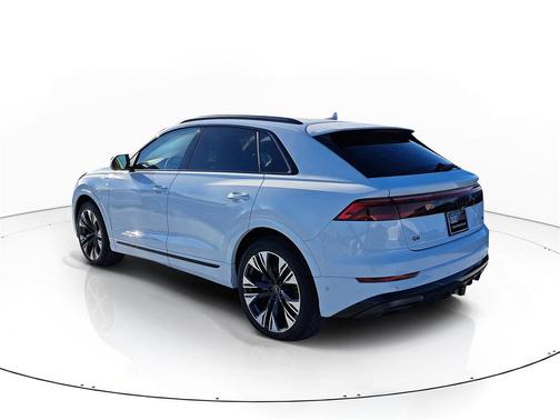 2025 Audi Q8 55 Premium Plus