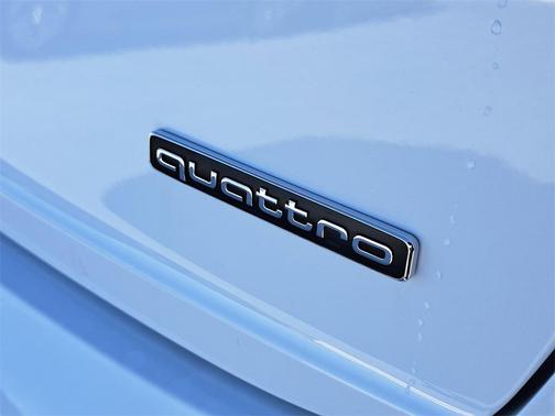 2025 Audi Q8 55 Premium Plus