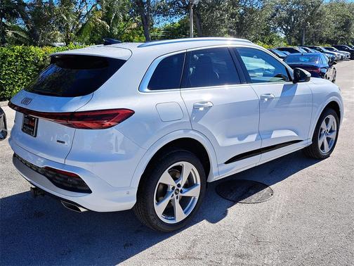 2025 Audi Q5 Premium Plus