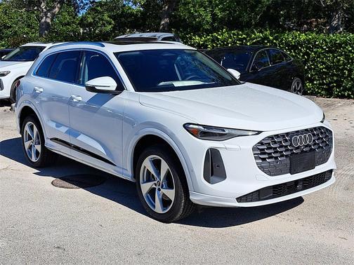 2025 Audi Q5 Premium Plus