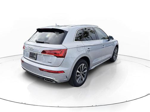 2023 Audi Q5 45 S line Prestige