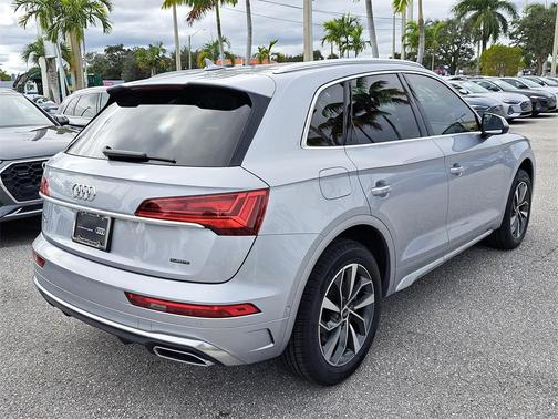 2023 Audi Q5 45 S line Prestige
