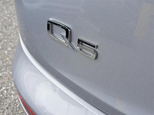 2023 Audi Q5 45 S line Prestige