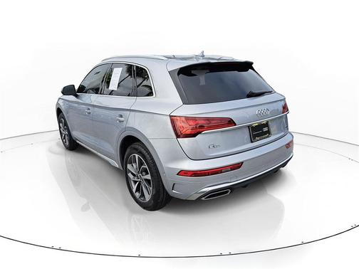 2023 Audi Q5 45 S line Prestige